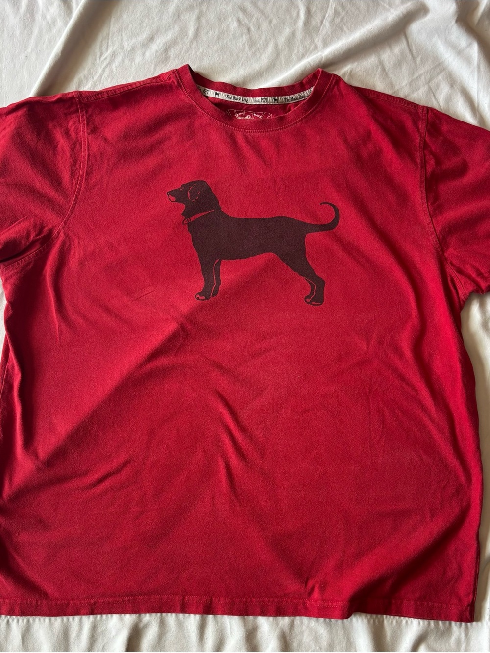 Black Dog T-Shirt - Red Men’s size XL